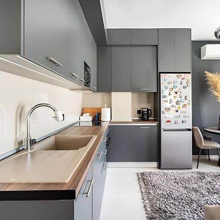 Elegant, Modern & Spacious Apartment In Thessaloniki With Balcony Zewnętrze zdjęcie