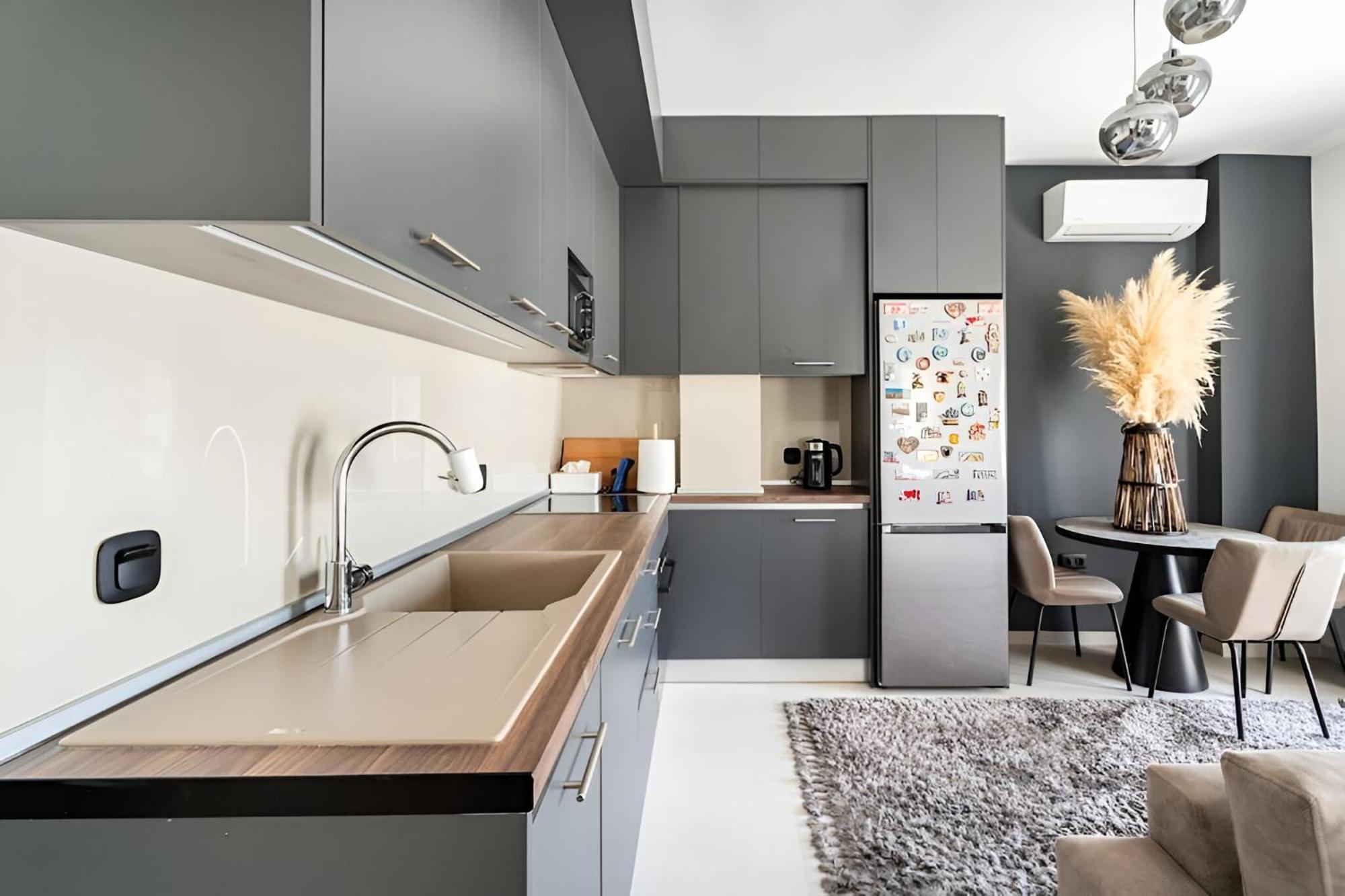 Elegant, Modern & Spacious Apartment In Thessaloniki With Balcony Zewnętrze zdjęcie