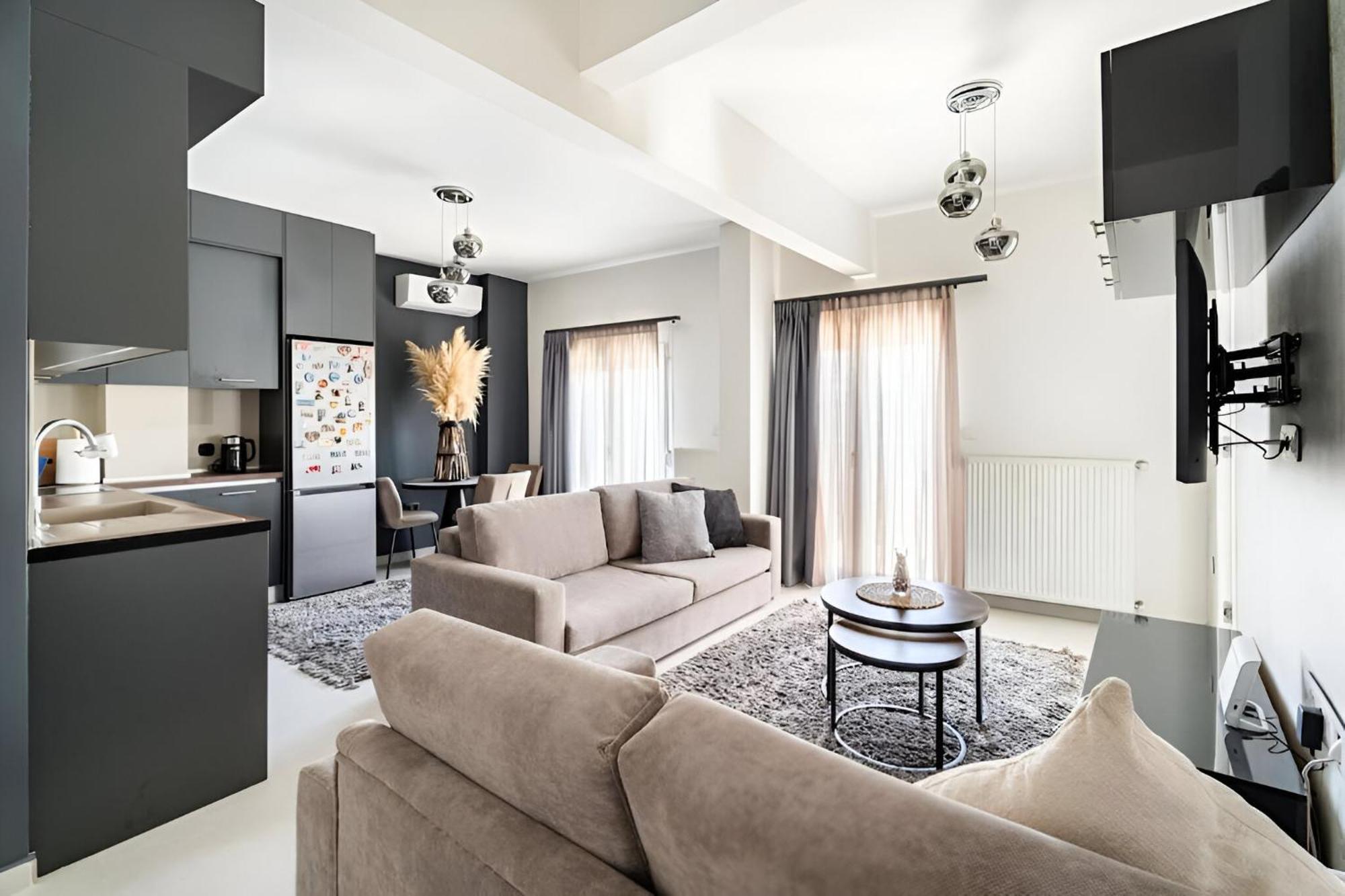 Elegant, Modern & Spacious Apartment In Thessaloniki With Balcony Zewnętrze zdjęcie